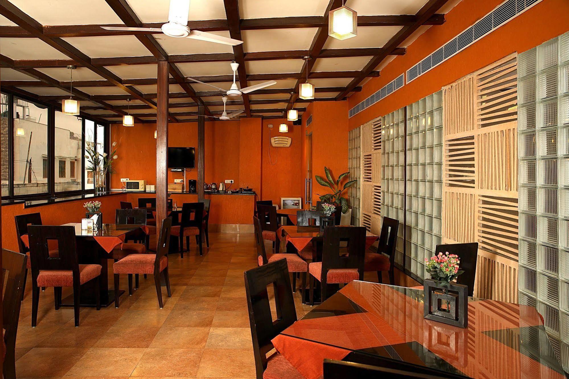 Ahuja Residency Sunder Nagar Hotel New Delhi Exterior photo