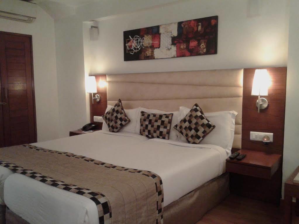 Ahuja Residency Sunder Nagar Hotel New Delhi Exterior photo