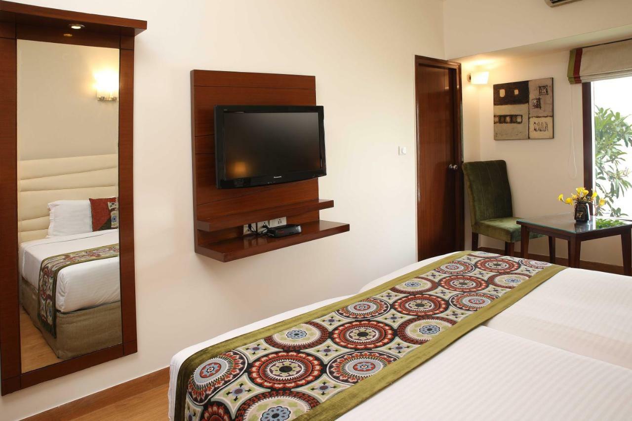 Ahuja Residency Sunder Nagar Hotel New Delhi Exterior photo