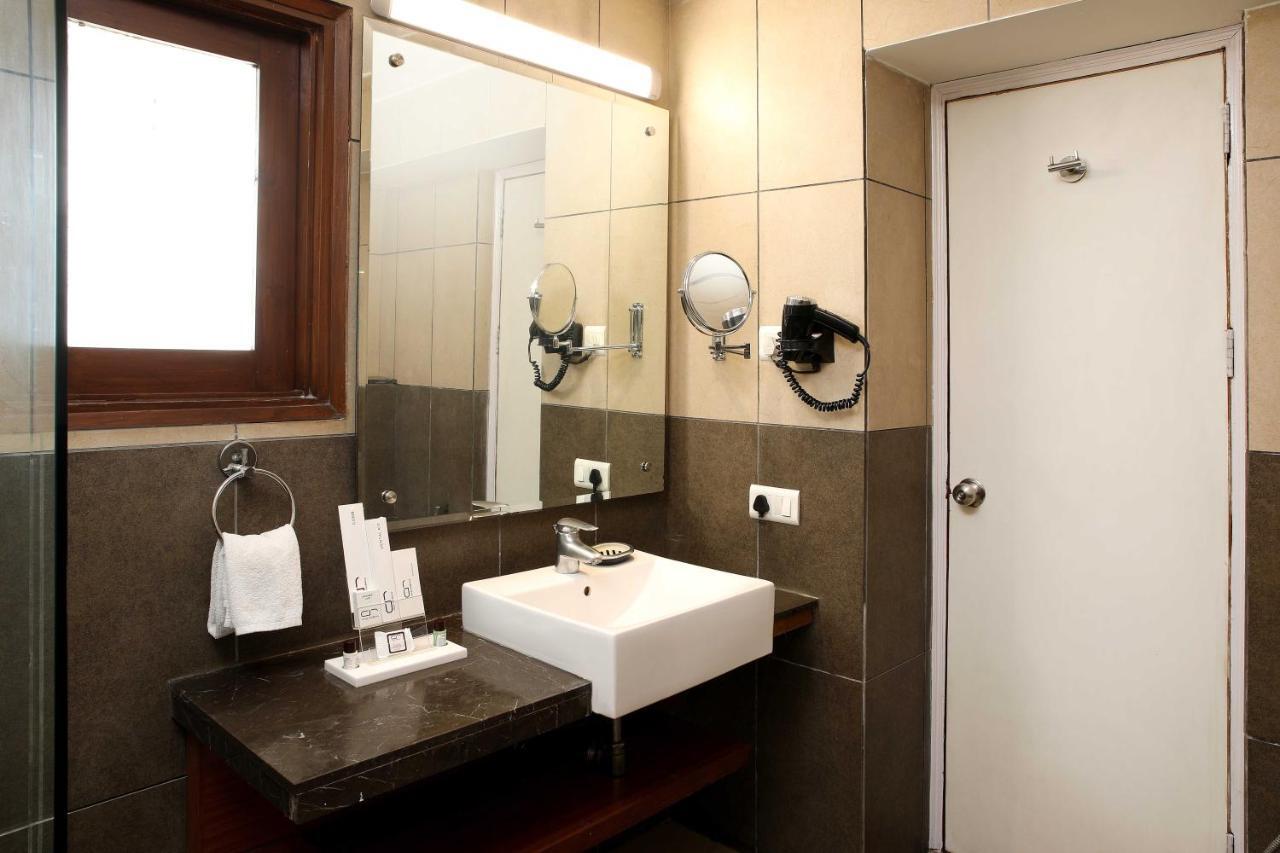 Ahuja Residency Sunder Nagar Hotel New Delhi Exterior photo